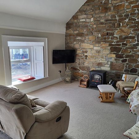 Charming 2-Bed Apartment In Donegal Town Centre Dış mekan fotoğraf