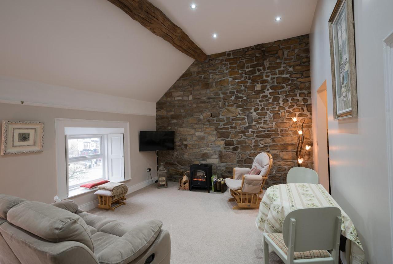 Charming 2-Bed Apartment In Donegal Town Centre Dış mekan fotoğraf