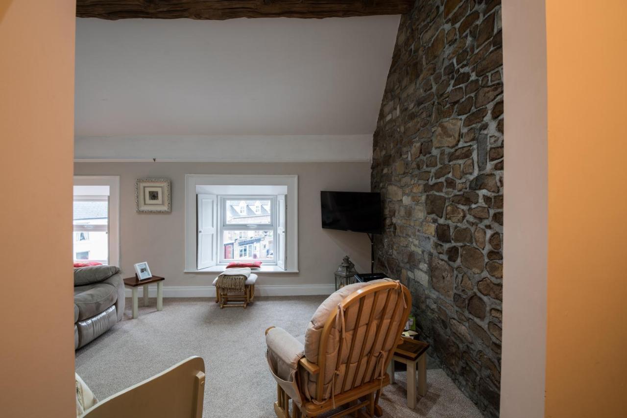 Charming 2-Bed Apartment In Donegal Town Centre Dış mekan fotoğraf