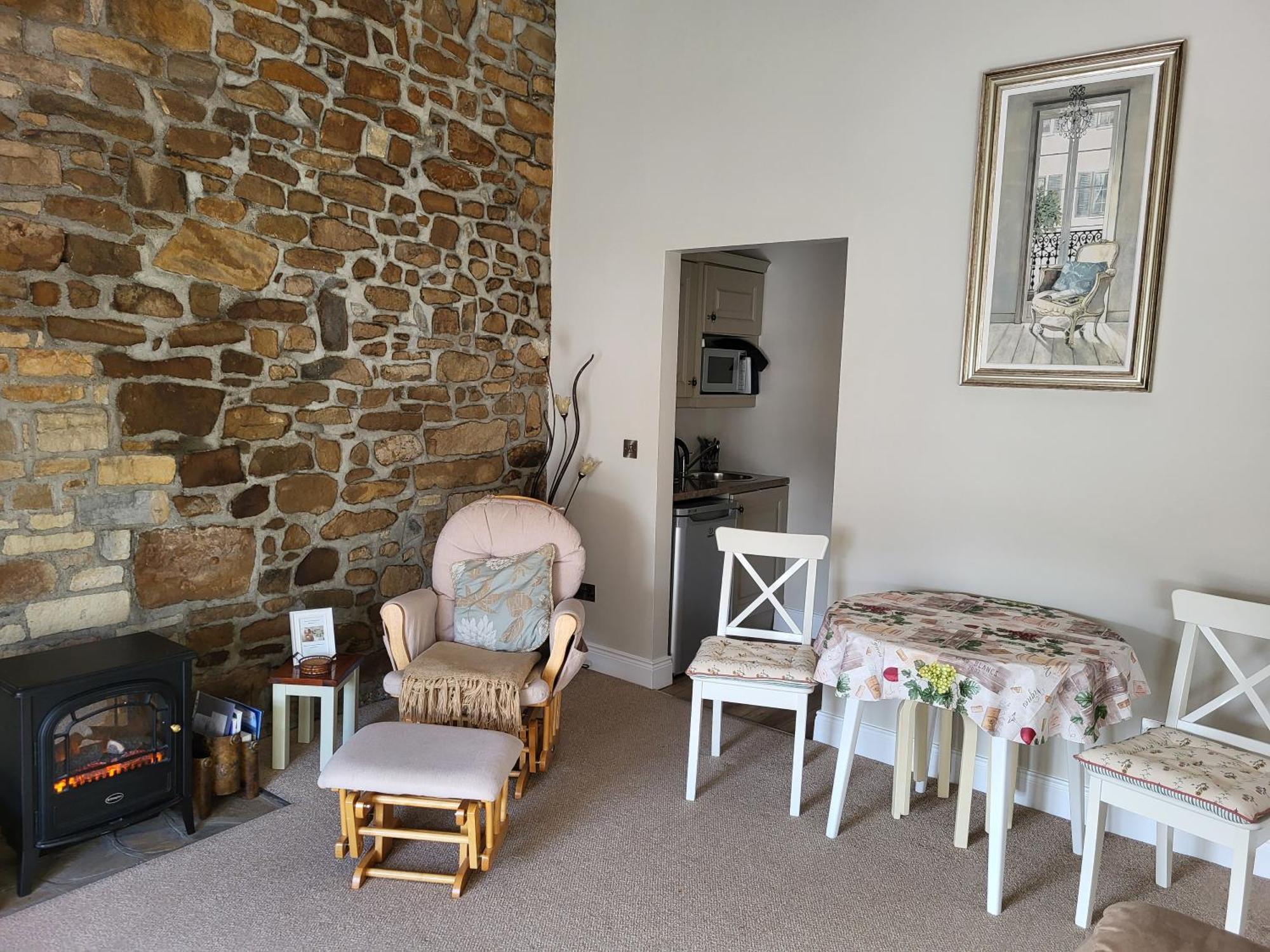 Charming 2-Bed Apartment In Donegal Town Centre Dış mekan fotoğraf